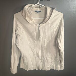 Reitmans size XL cream zip up sweater. Good condition.